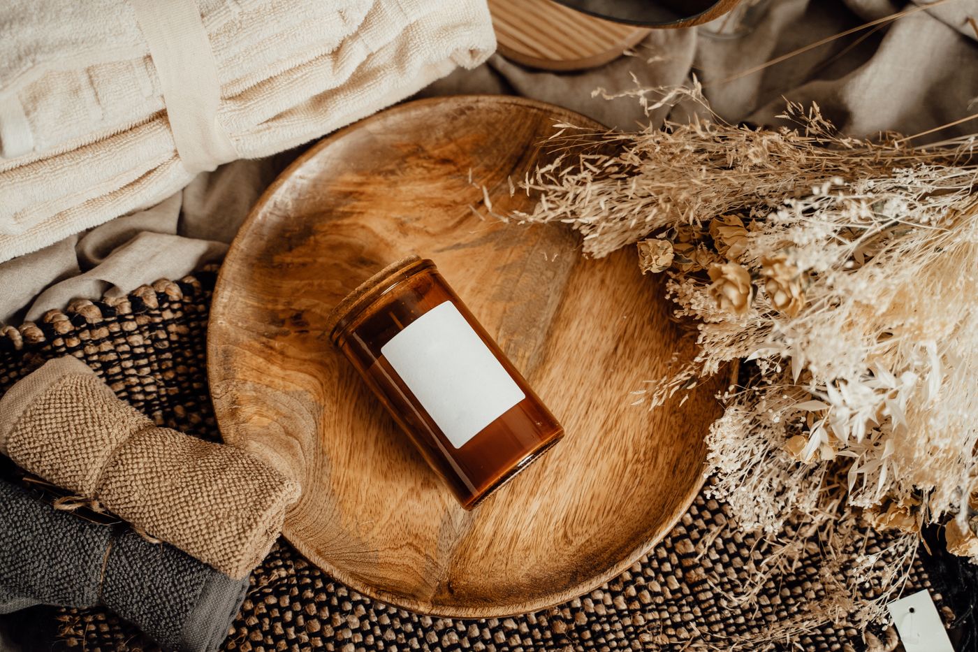 A calm beauty ritual — stock photo